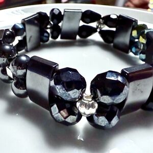 🧚🏻‍♀️ Hematite bands with oil spill and faceted crystal Beaded Bracelet handmade